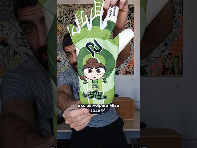 Vídeo relacionado con Real Madrid Guantes oficiales de la colección de fútbol, azul, S/M