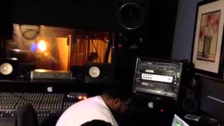 Daruis making beats at his studio, Backhouze Studios