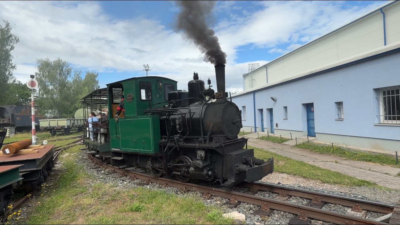 Узкоколейный паровоз в музее Лужна у Раковника / Narrow gauge steam locomotive at Luzna u Rakovnika