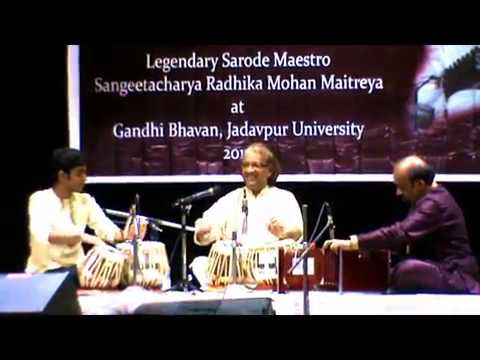 TABLA LAHARA DUET BY PT  NAYAN GHOSH & ISHAAN GHOSH