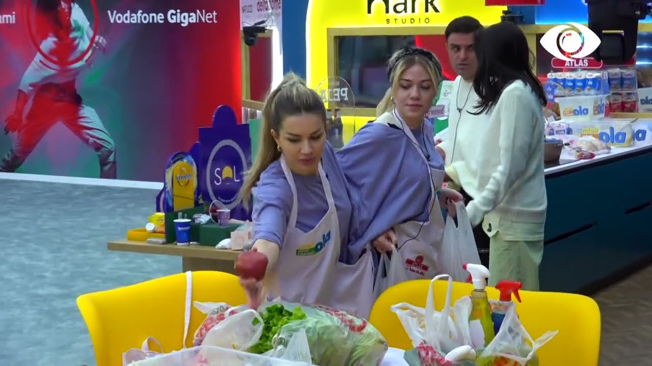 Banorët ndajnë ushqimet e buxhetit javor