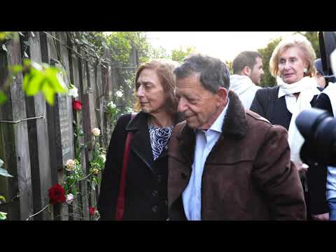 Ein Gang durch den Rosengarten am Bullenhuser Damm in Hamburg mit Barbara Hüsing