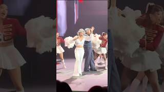 Download lagu Sally Yeh danced like crazy / George Lam couldn't dance anymore #Hong Kong Coliseum Concert mp3