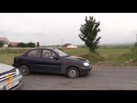 Ukrainian Forces Patrol Mukacheve In Wake Of Clash