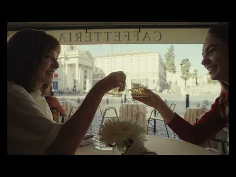 FUORI | Il trailer del film di Mario Martone | HOT CORN