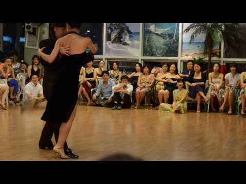 2013 Busan Beach Millonga with Hung-Yut Chen y Hwayi (2)