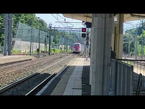 Frecciarossa in transito a Torino Stura