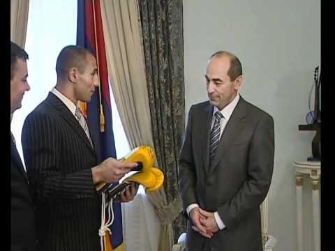 Արթուր Աբրահամը Նախագահ Ռոբերտ Քոչարյանի մոտ