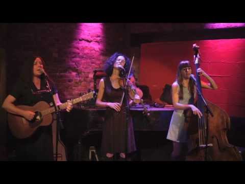 Jan Bell and The Maybelles perform The Miner's Bride (Karen Dahlstrom)