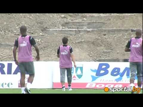 Fans of Lokomotiv (Plovdiv) welcomed the first team practice