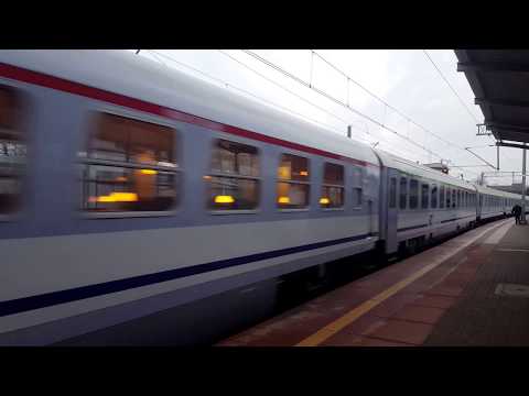 EP09-029 z EIC 1651 Śnieżka przyjazd | Częstochowa Stradom |