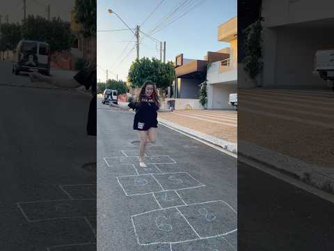 BRINQUEI COM O LEOZIN E A EMILY VICK