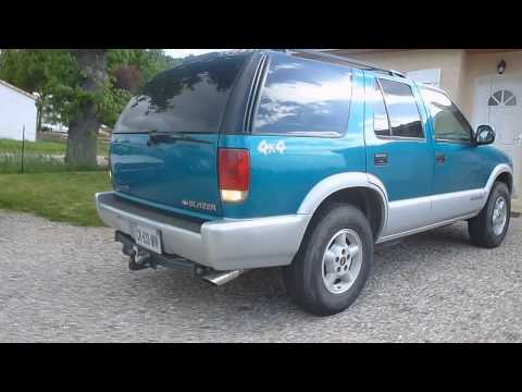 1995 Chevrolet S10 Blazer 4.3 V6 exhaust - Walker Sound FX.