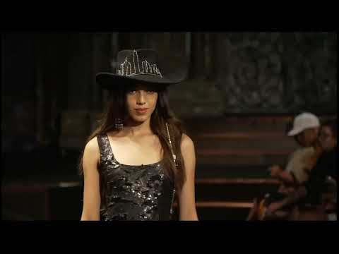 NYFW SS23 HOUSE OF MUAMUA RUNWAY