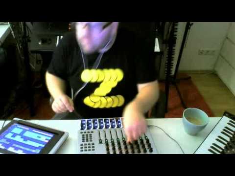 Stefan Gubatz live at home // Recording the Azterisco podcast