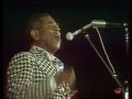 1975 - Dizzy Gillispie sings the blues w Oscar Peterson (Live Video)