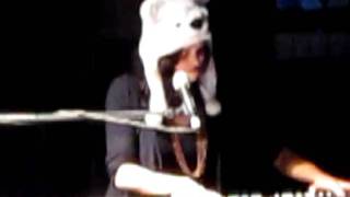 Singing Polar Bear Margaux LeSourd.avi