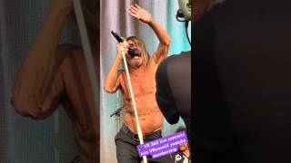 👕🎸Iggy Pop&#39;s Powerful Performance Supporting Red Hot Chili Peppers! Epic Moments! 2023 #IggyPop