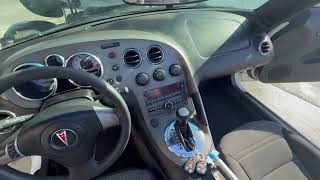 2007 Pontiac Solstice Interior and Engine