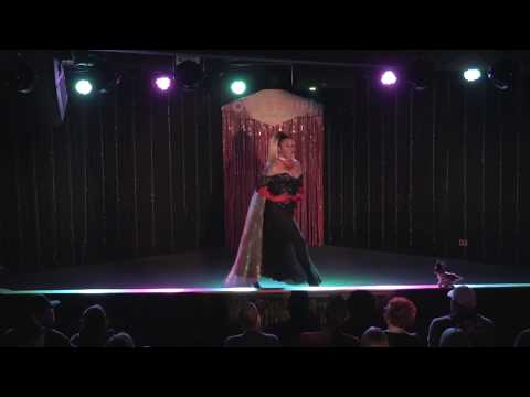 Pandora Foxx - Feelin' Freakin' Famous (single) Burlesque