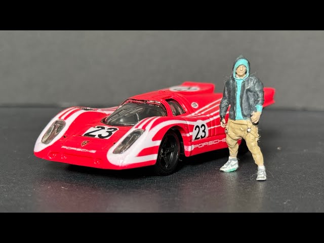 Vídeo relacionado con Hot Wheels Premium Car Culture Circuit Legends Porsche 917K Coche de juguete metálico coleccionable a escala 1:64, vehículo con neumáticos Real Riders, JBK63