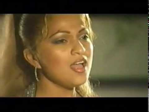 Agua bella - Solo conparame video clip.