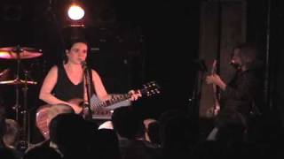 Throwing Muses Live &quot;Vicky&#39;s Box&quot; 4/24/03