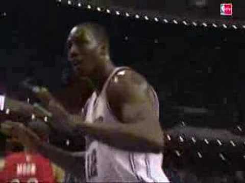 Howard Tallies 29 Points, 20 Rebounds