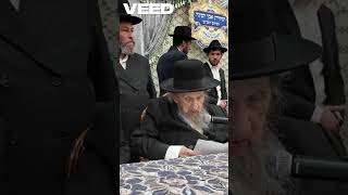 🫵 מה משנה את אופי השכונה? מנהיג הדור הרב לנדו במשא מיוחד בבית הכנסת המרכזי בשיכון ה'