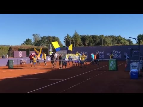 Manifestanti del Club Alianza Bellavista interrompono la finale di Concepcion  Baez v Cerundolo