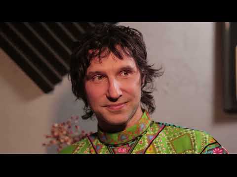 Vintage Synthesizer Museum & Lance Hill on Art Vs The World