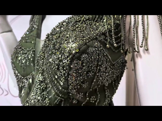 فستان تول زيتي طويل مطرز للفتيات في المناسبات