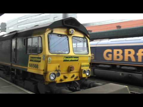 Class 66s 66706 & 66568 - 12/02/2013