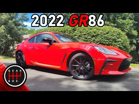 2022 Toyota GR86 Review (6MT) // Affordable Fun // A Better Miata?