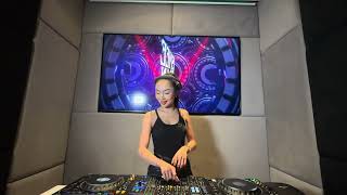 Download lagu BKB - BREAKBEAT - SET ME FREE - FODE - FEIN - BANG BANG BANG - BHABI - SEXY PAPI mp3