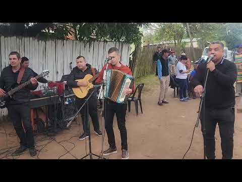 Los Pives del chamame en la fiesta de Santa Antonio en el barrio San Antonio en Caá Catí Corrientes 
