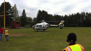 preview picture of video 'Eagle III helicopter takes off at Beecher-Dunbar-Pembine School'