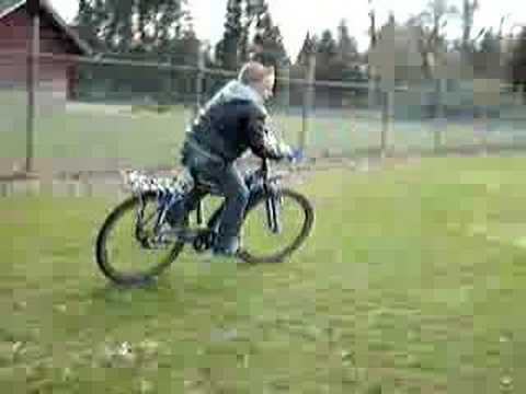 Jan Joost met zijn stuntbike