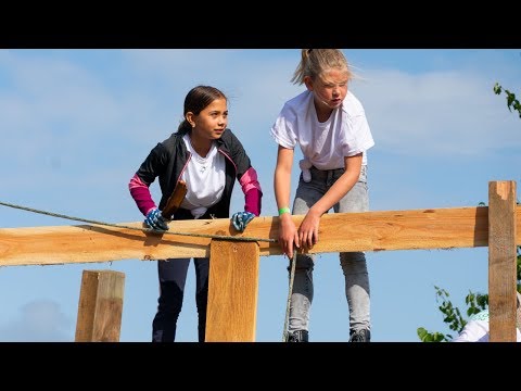 Jeugdland Westenholte timmert nestkastjes
