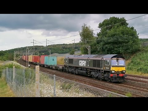 66779 Evening Star passing Old Linslade