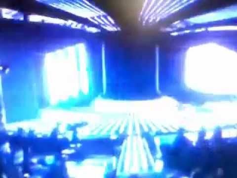 ICS Alessandro Grimaldini (in arte Ics) nasce il 19 maggio 1983 in provincia di Bologna.