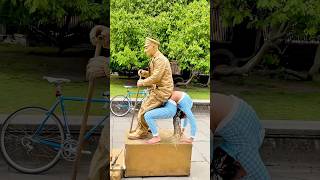 Levitating Goldman, new chair & hanger.#valentinethestatue @silvermanstatueofficial @LibertyBarros