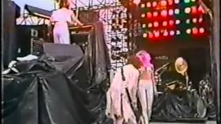 Missing Persons   Walking In L.A .