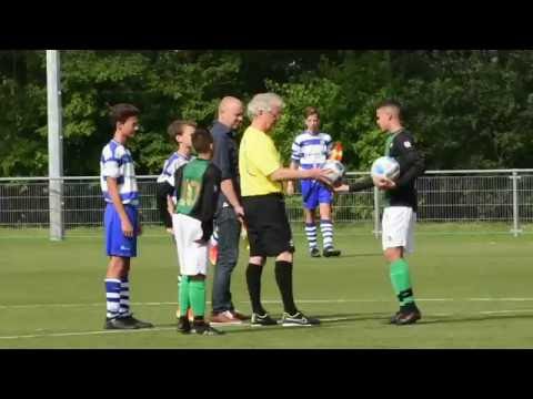 DHC JO15-2 - OLIVEO JO15-1 competitie jeugdvoetbal in Delft