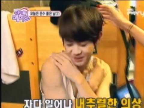 Yoseob's wake up face! :D