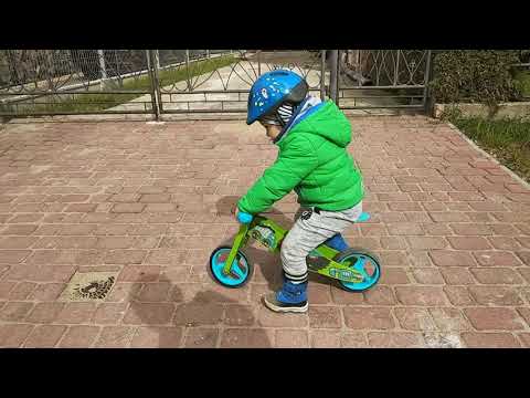 Supamasis žirgas su melodija Milly Mally Jurášek šviesiai rudos spalvos video