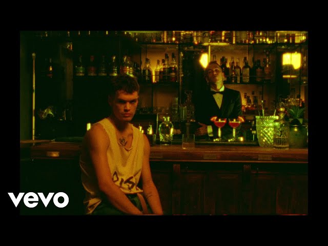 Vídeo relacionado con Drive me crazy: Mi fai impazzire (Italian Edition)