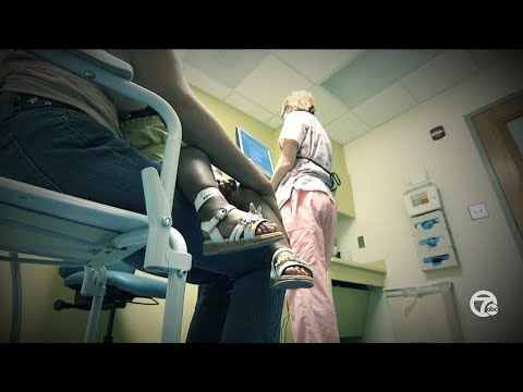 Doctors warn parents about dangers of omicron