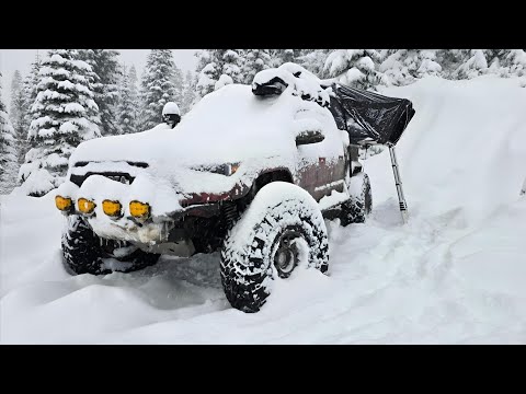 Solo snow camping in the dead of winter. (2026)