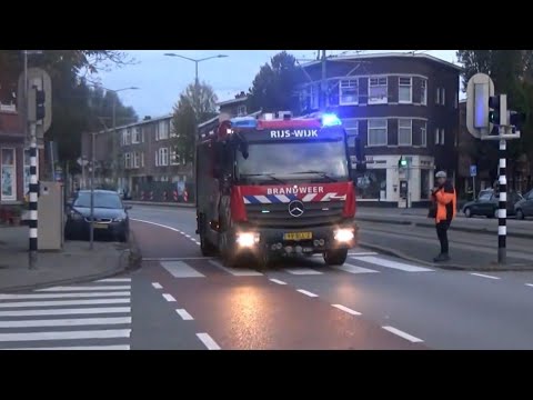 Brandweer Motor en Veel hulpdiensten met spoed onderweg in Den Haag